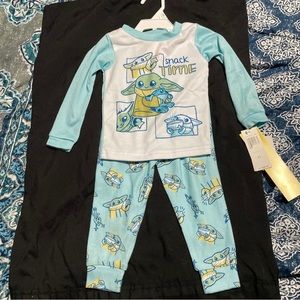 Disney Boys Girls MANDALORIAN GROGU Baby Yoda Unisex Pajamas 2T Long Sleeve NEW